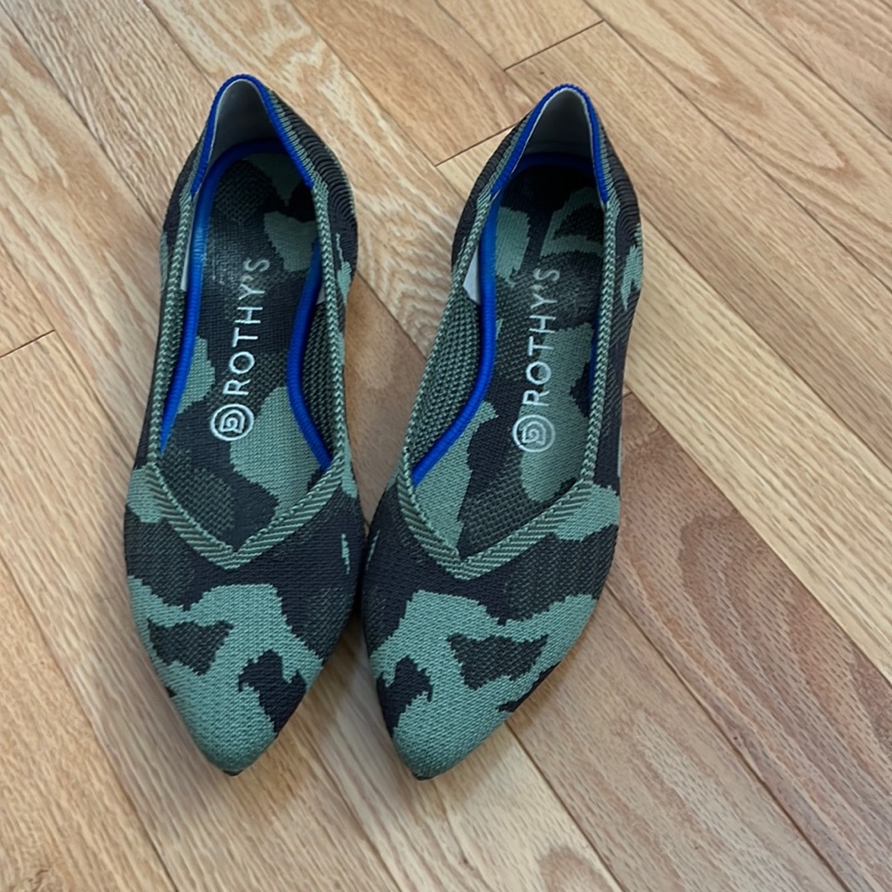 Rothy’s flats